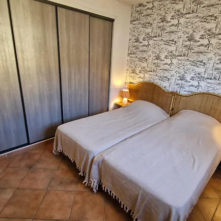 3 Pieces Climatise, Mezzanine, Vue Mer, Parking A Ste Maxime - Fr-1-780-89 * Sainte-Maxime