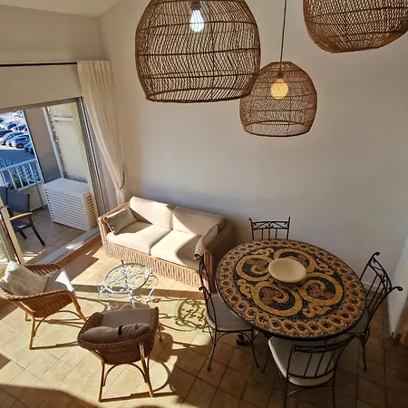 3 Pieces Climatise, Mezzanine, Vue Mer, Parking A Ste Maxime - Fr-1-780-89 Sainte-Maxime