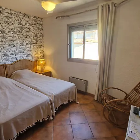 3 Pieces Climatise, Mezzanine, Vue Mer, Parking A Ste Maxime - Fr-1-780-89 Apartment *