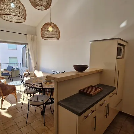 Apartment 3 Pieces Climatise, Mezzanine, Vue Mer, Parking A Ste Maxime - Fr-1-780-89 *