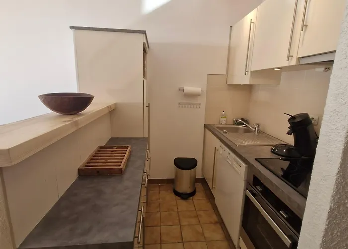 3 Pièces Climatisé Vue Avec Parking - Fr-1-780-89 *