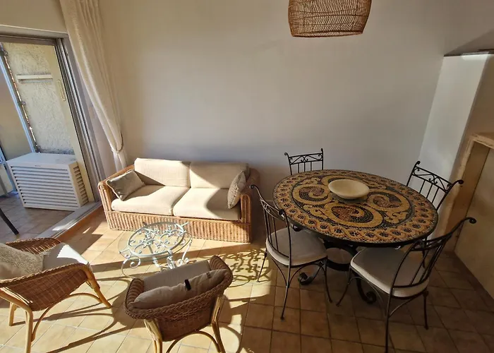 3 Pièces Climatisé Vue Avec Parking - Fr-1-780-89 *