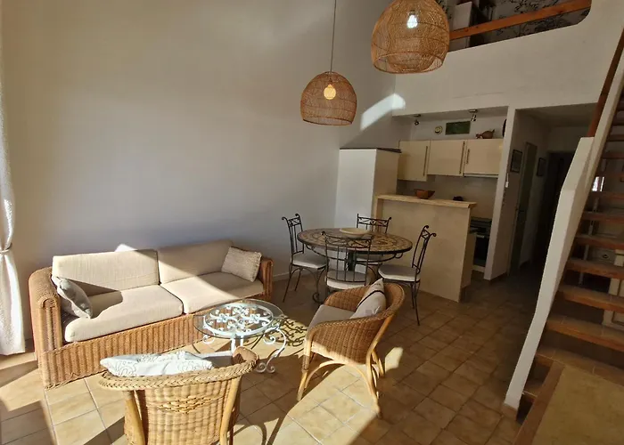 3 Pièces Climatisé Vue Avec Parking - Fr-1-780-89 *